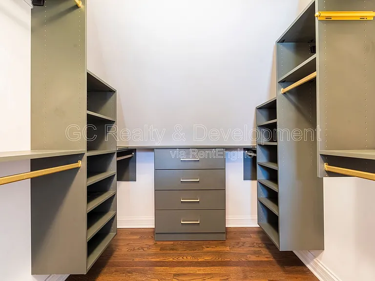 5619 W Irving Park Rd — Photo 11