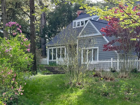 428 E Myrtle Ave, Beverly Shores, IN 46301