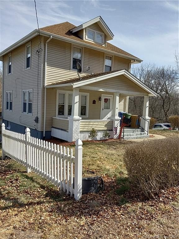 10 Lakeview St, East Hampton, CT 06424 MLS 170549949 Zillow