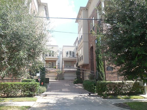 3rd image of 1833 Oakdale St