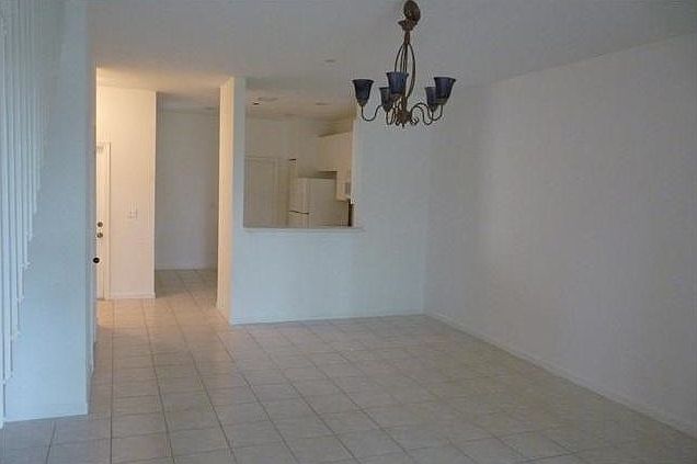 1st image of 4268 Vineyard Cir