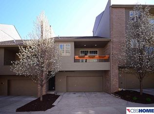 131 Dundee Ridge Ct, Omaha, NE 68132