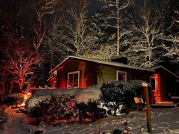 2nd image of 733 Cavern Rd