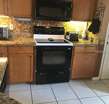 5th image of 12508 Darby Ave