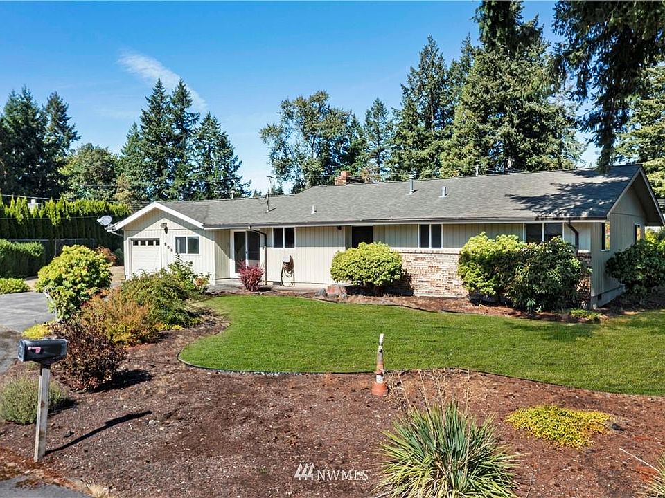 1st image of 958 Madrona Pl NE