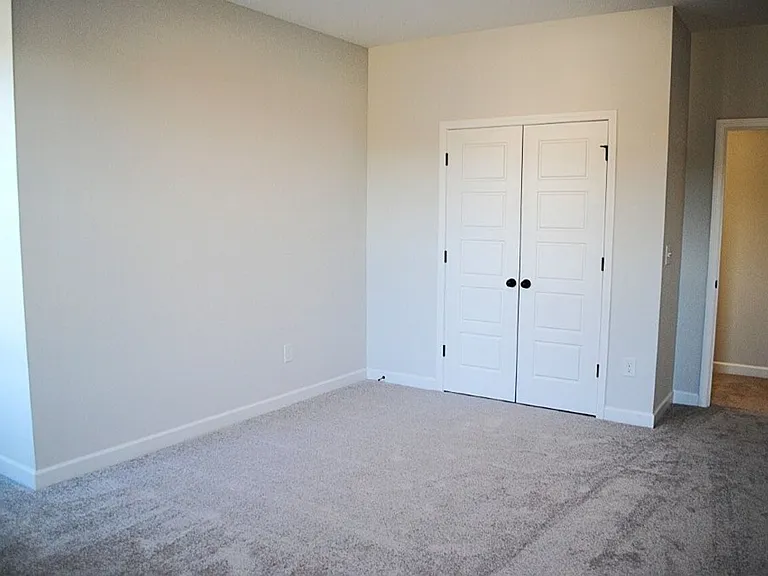 408 Ireland Way — Photo 19