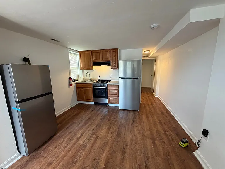 24 N Vermont Ave #1 — Photo 3