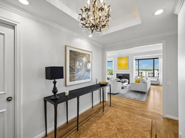 101 Westcott St Unit 1004, Houston, TX 77007