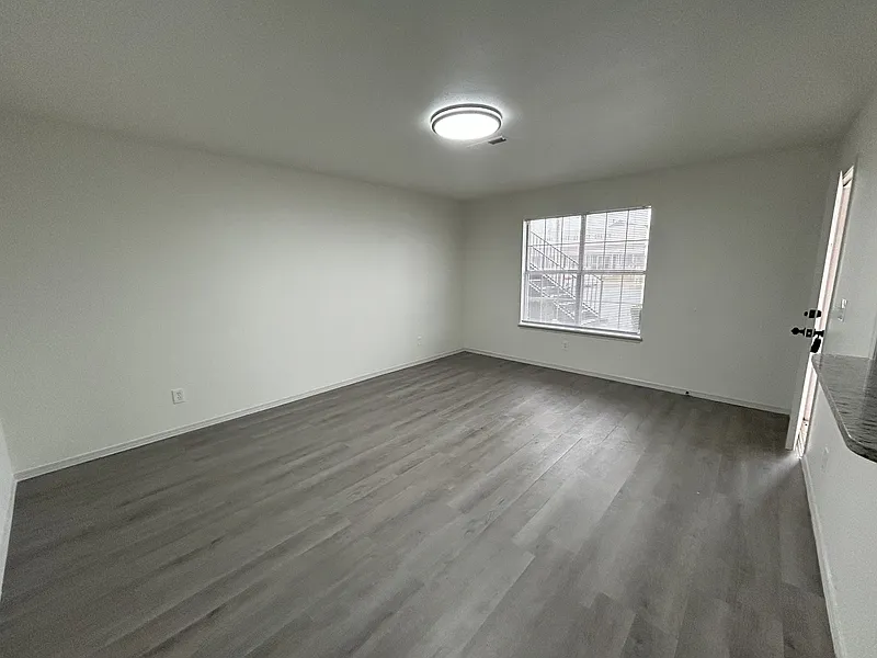 Building Photo - 329 Berry St #202