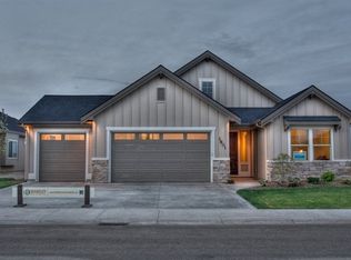 282 S Streamleaf Ave, Star, ID 83669