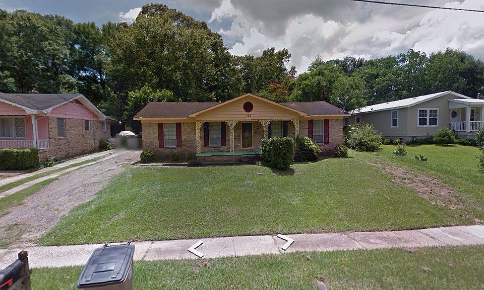2nd image of 562 Marcus Dr