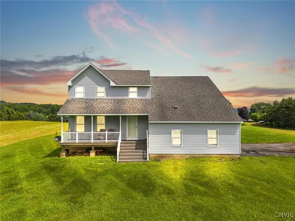 8775 Penoyer Rd, Fabius, NY 13063