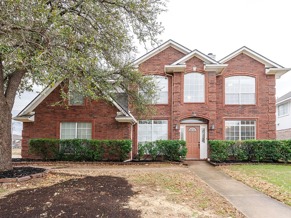 1st image of 4800 Thorntree Dr