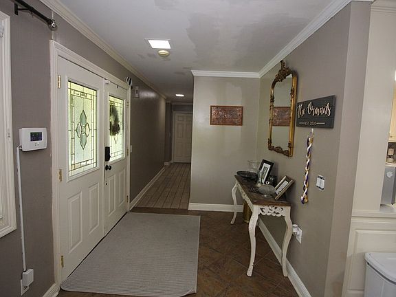 5th image of 3132 Greenwood Dr