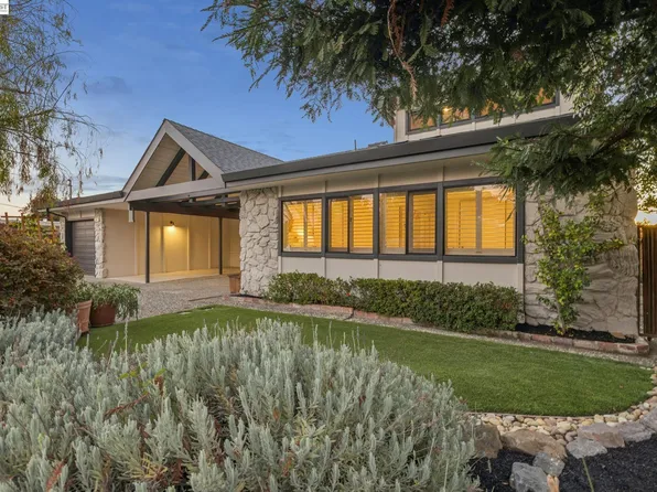 5624 Greenridge Rd, Castro Valley, CA 94552