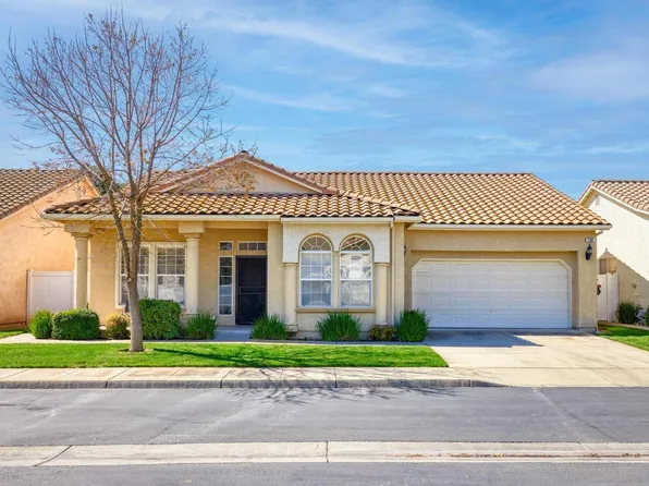 124 Woods Creek Dr, Oakdale, CA 95361