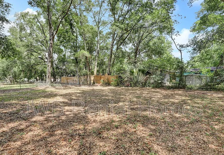 4643 Williamsburg Ave — Photo 16