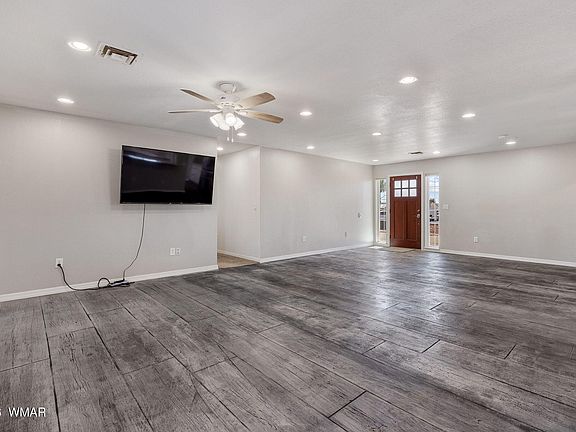 4th image of 284 W Sycamore