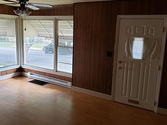 3rd image of 935 Guilford Ave