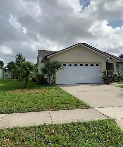 7817 Laurel Oak Ln — Photo 2
