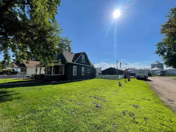 1320 Avenue A, Gothenburg, NE 69138