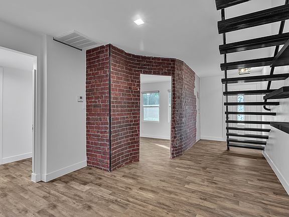 5th image of 3777 Garden North Dr