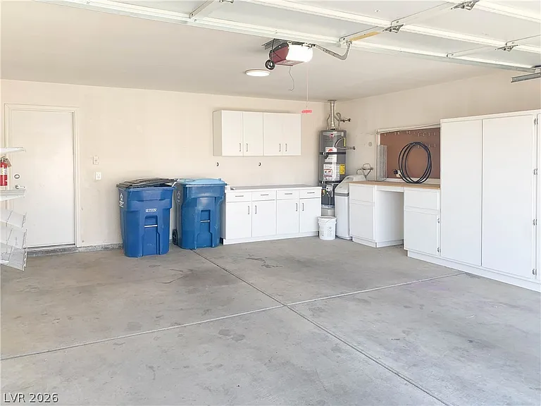 405 Europa Way — Photo 22