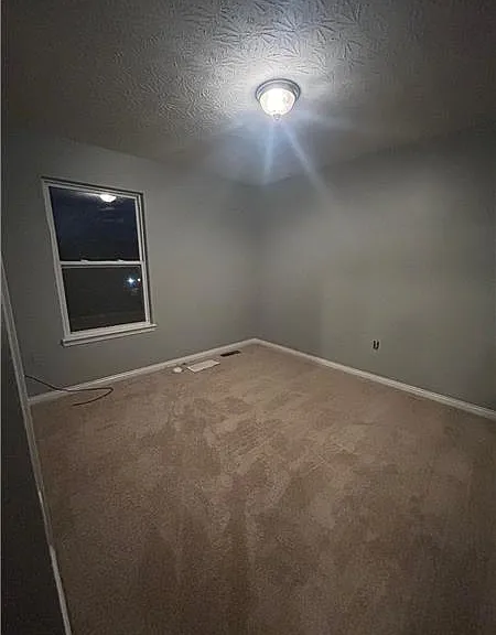 580 Rosebud Cir — Photo 19