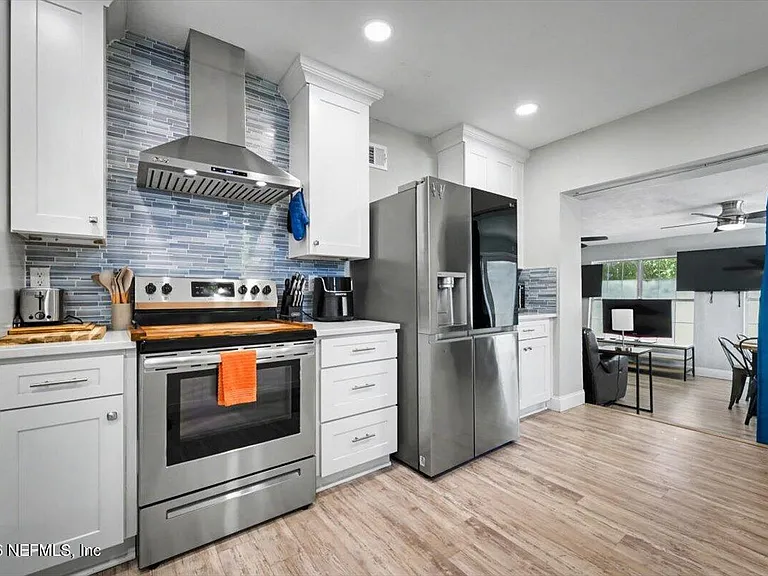 719 S Shores Rd #2 — Photo 36