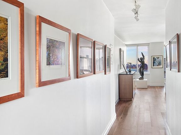 5th image of 524 E 72nd St APT 42DE