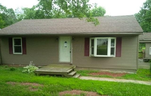 1st image of 142 E Madison Dr