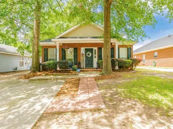 818 Schaub Ave, Mobile, AL 36609