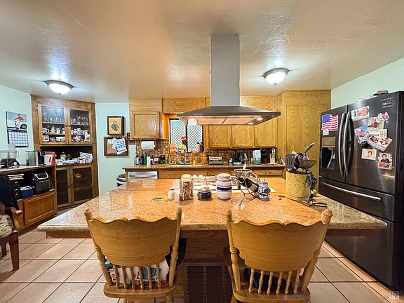 4th image of 4400 Lake Ridge Drive