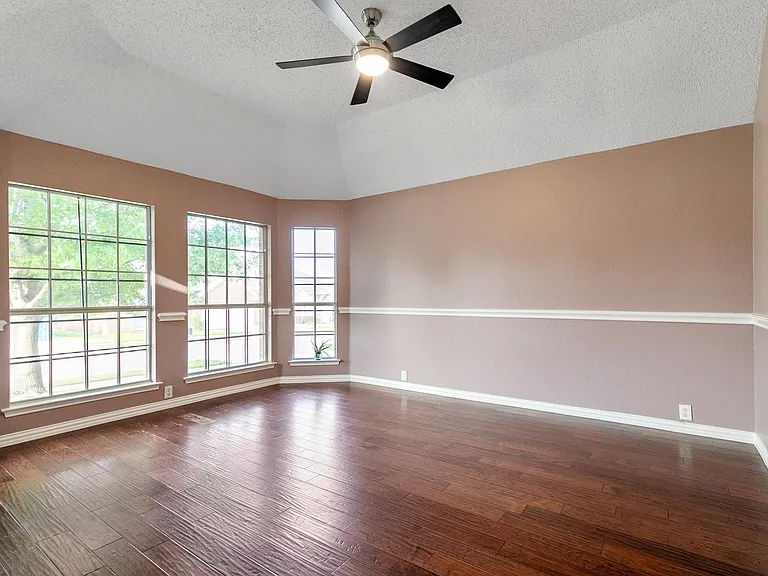 615 Lake Bridge Dr — Photo 13