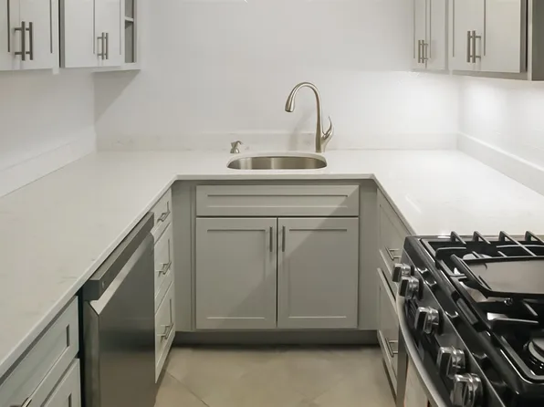 7002 Blvd E APT 42A, Guttenberg, NJ 07093