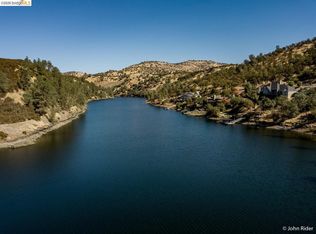 8 Tulloch Lake Estates Rd, Jamestown, CA 95327