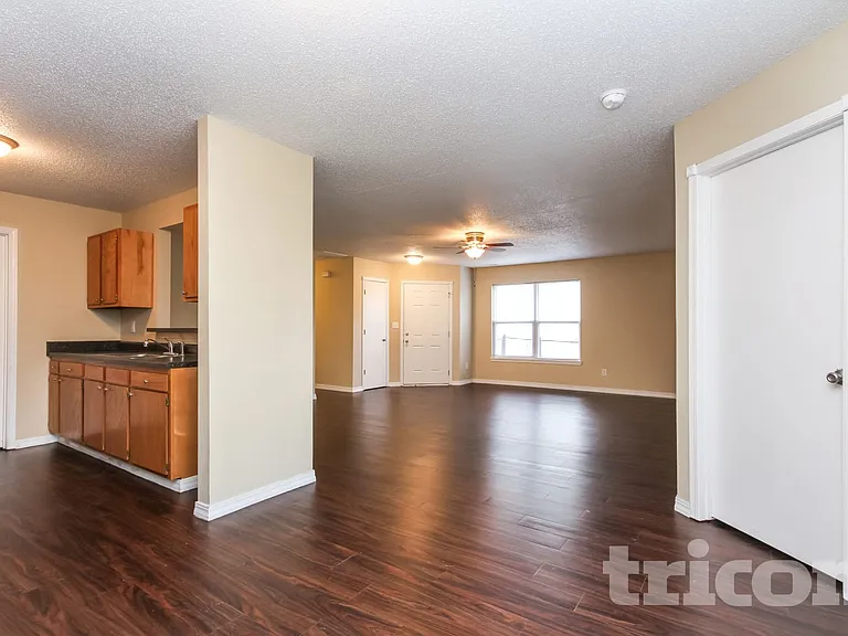 10549 Kensil St — Photo 2