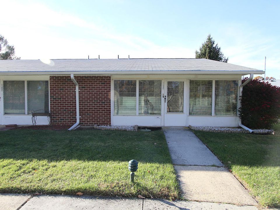 1st image of 1199D Shetland Dr
