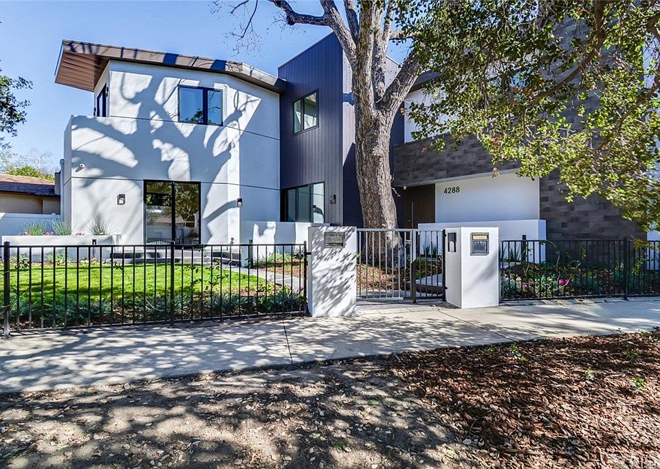 1st image of 4288 Bakman Ave