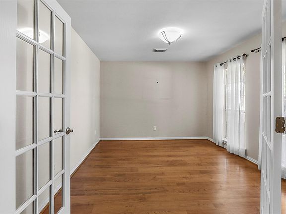 5th image of 1611 Brady Creek Ln