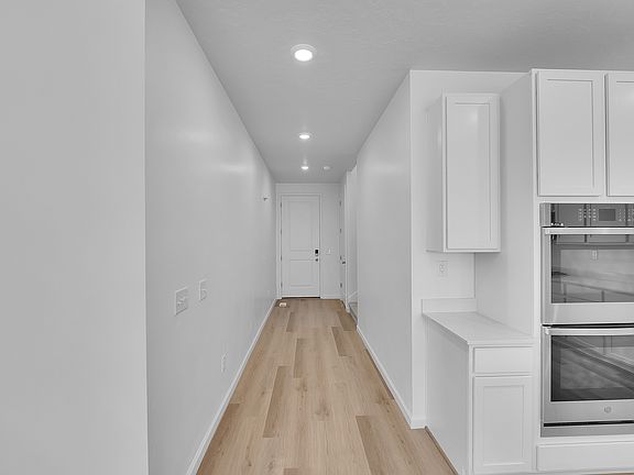 3rd image of 2041 E Burger St #1245