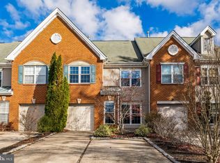 191 La Costa Dr, Blackwood, NJ 08012