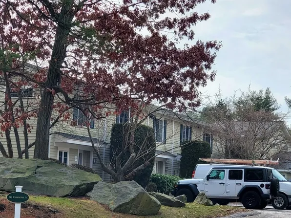 741 Washington St APT 8, South Easton, MA 02375