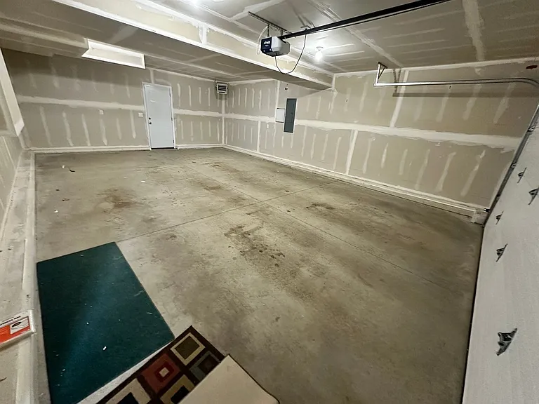 2513 Ivory St — Photo 27