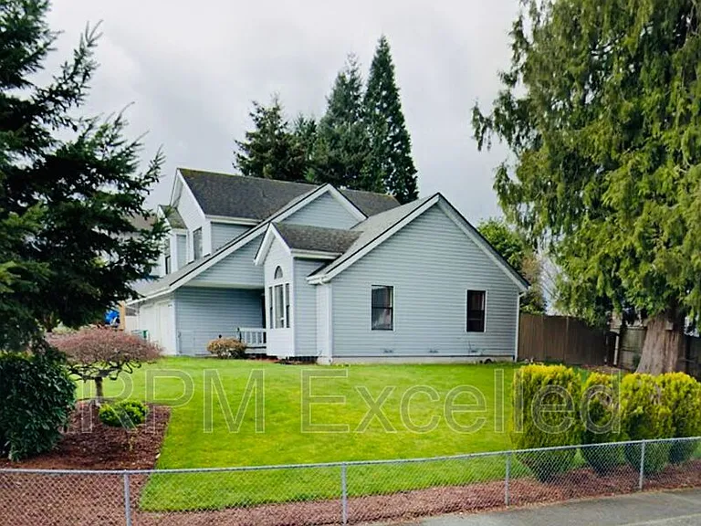 6135 36th St SE — Photo 4