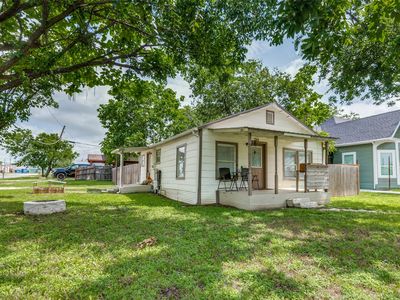 201 E Davis Ave, Alvarado, TX, 76009