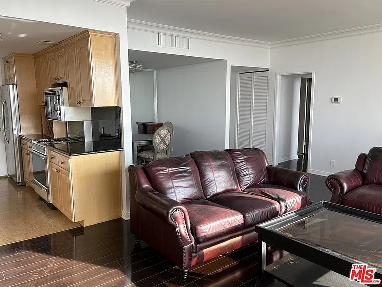 4411 Los Feliz Blvd #1205 — Photo 9