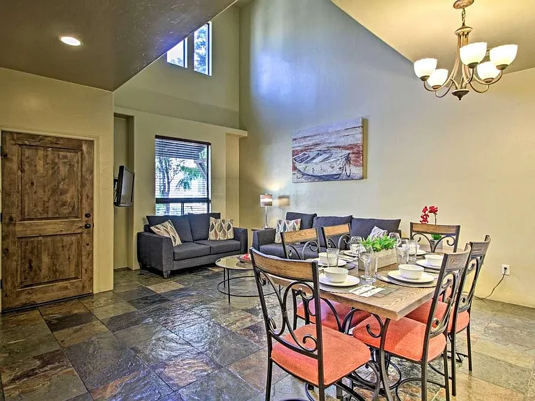4128 N Thurston Ln #101 — Photo 2