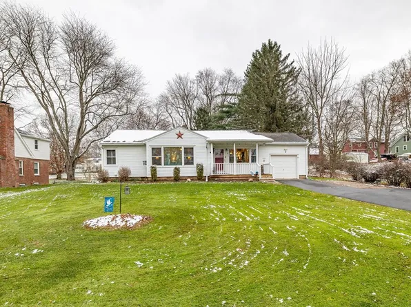 380 Birdsall Pkwy, Palmyra, NY 14522