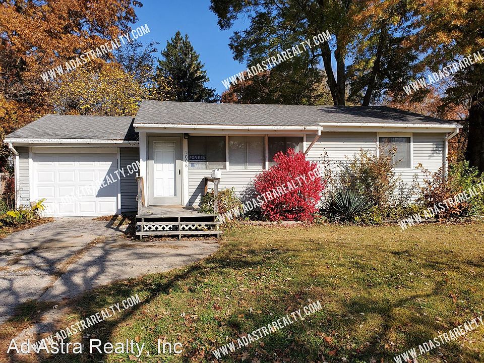 1st image of 1006 NE Cowden Dr